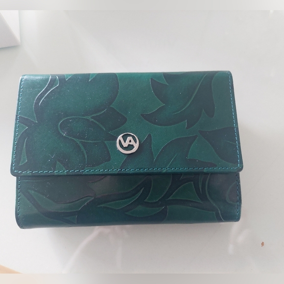 Wallet - Picture 2 of 5